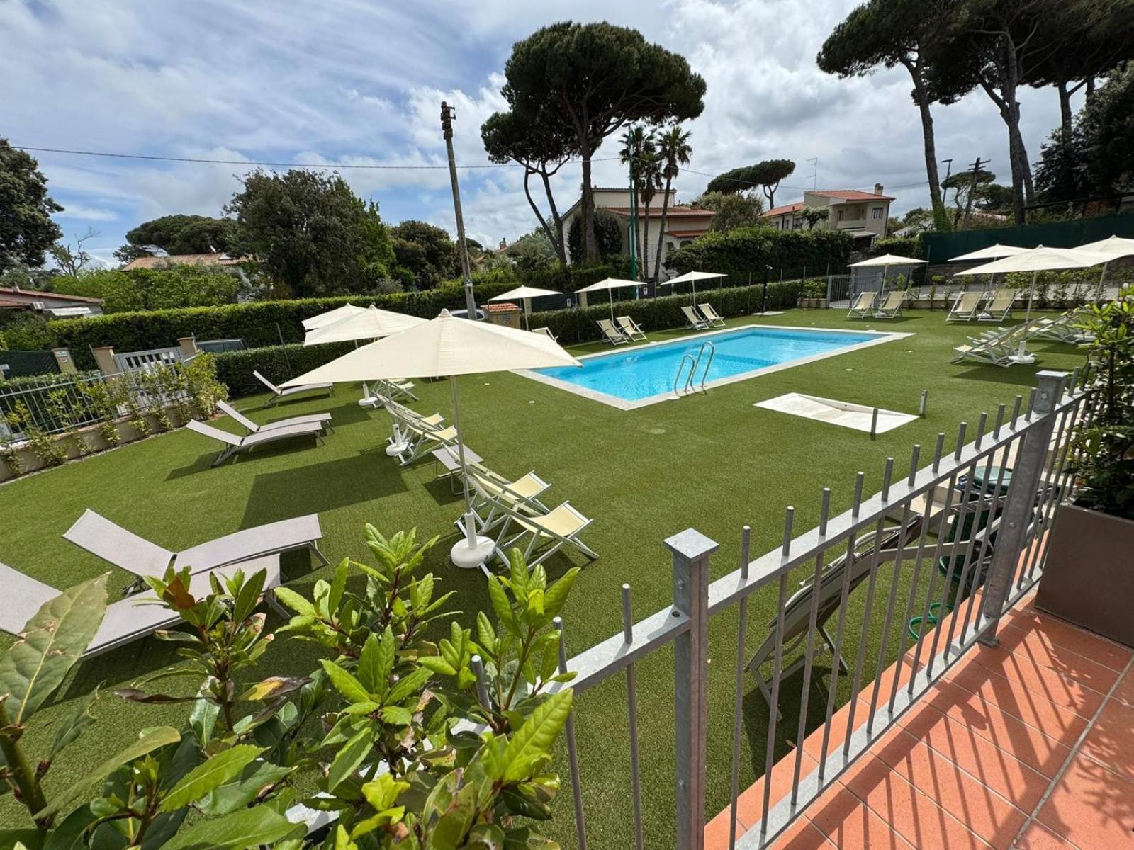 Residence San Francesco Тиррения Экстерьер фото